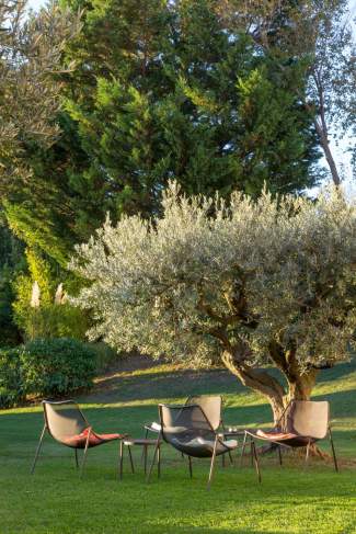 La Bastide du Calalou, Restaurant Moissac-Bellevue, Arbres et Chaises Longues.